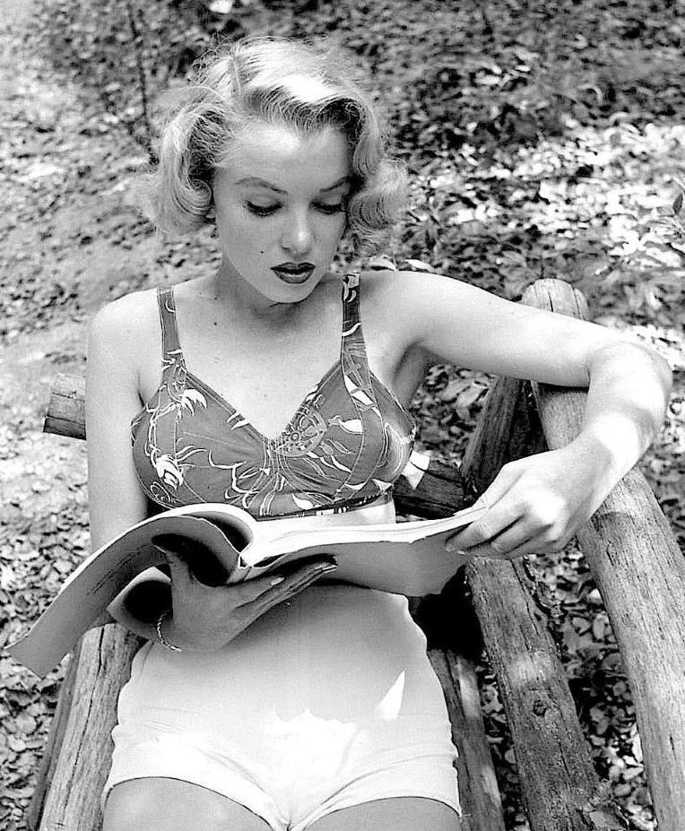 Marilyn Monroe  nude photo