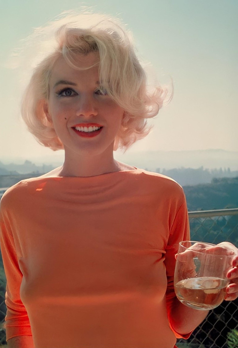 Marilyn Monroe  nude photo