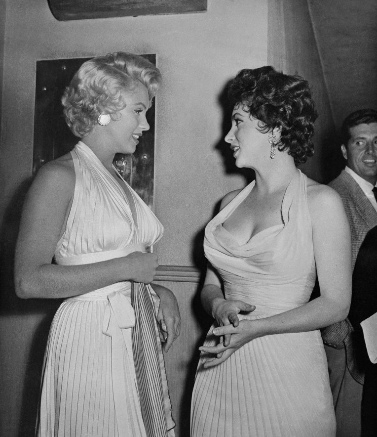 Marilyn Monroe  nude photo