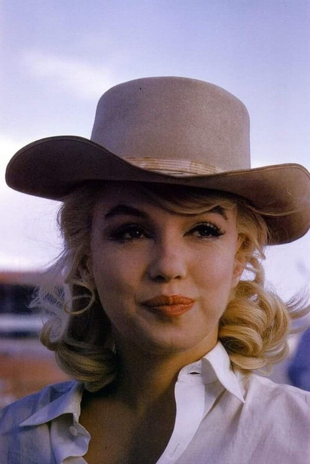 Marilyn Monroe  nude photo