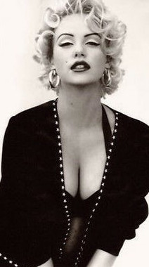 Marilyn Monroe  nude photo