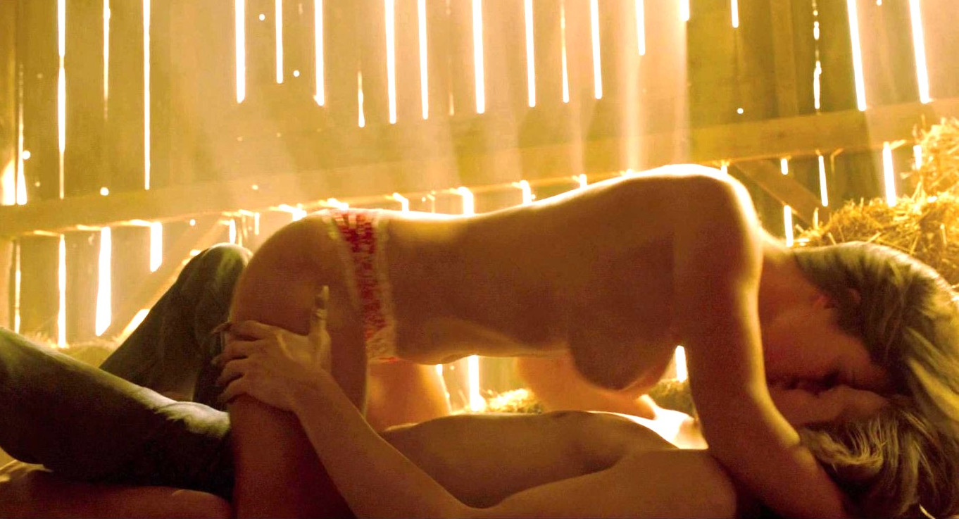 Merritt Patterson Nude Tits Sexy Topless Scene  nude photo