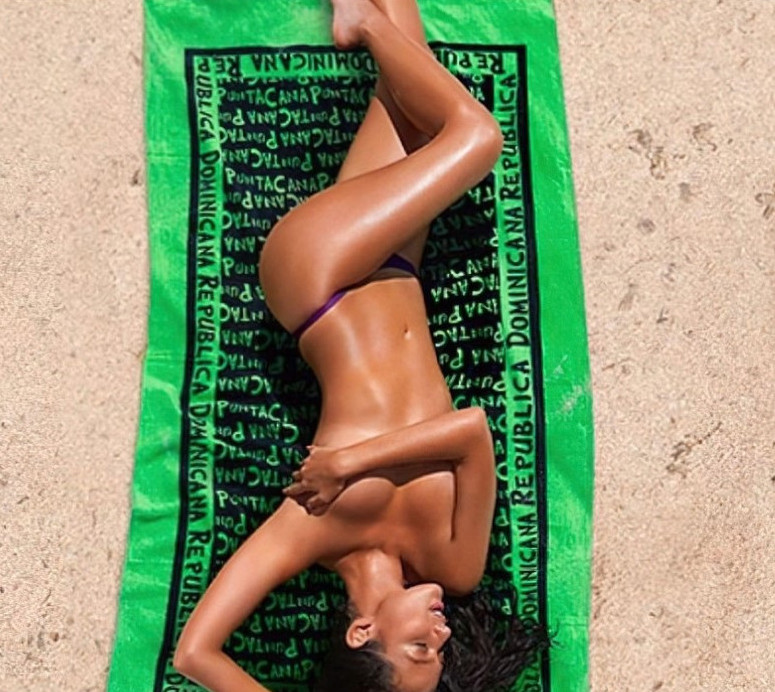 Mia Kang  nude photo