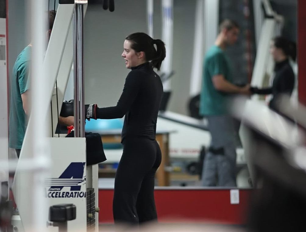 Michelle Ryan Hot Ass In Tight Leggings  nude photo