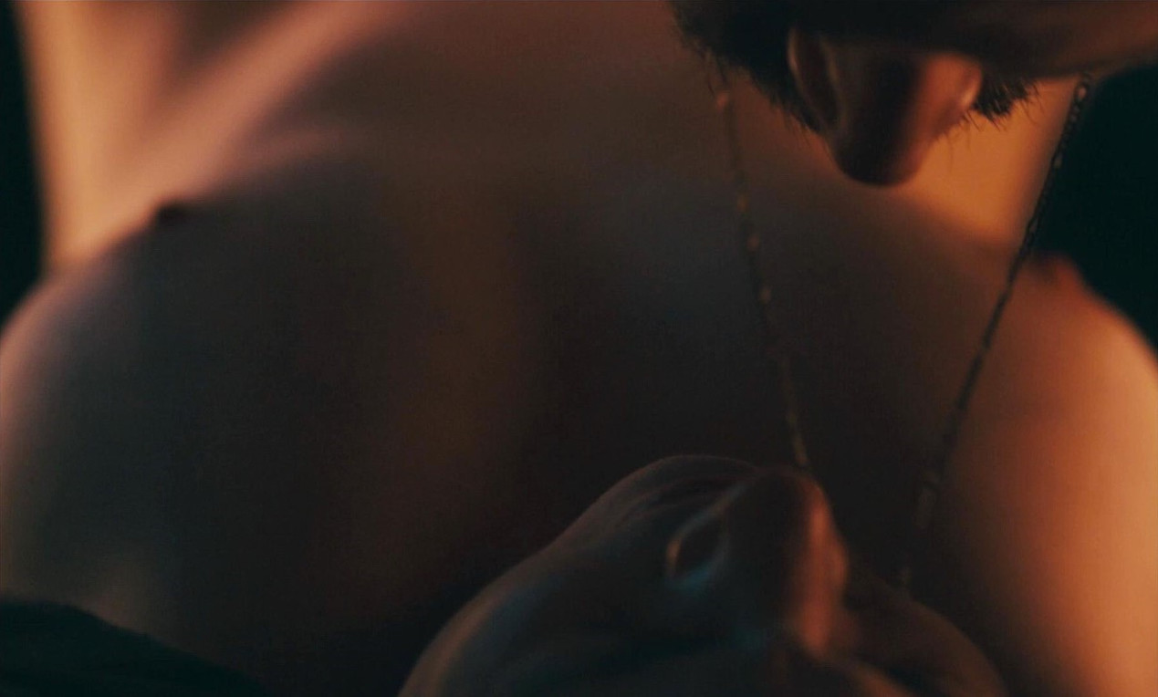 Michelle Williams Hot Naked Boobs Scene  nude photo