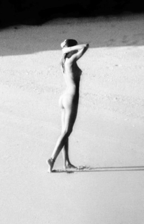 Miranda Kerr  nude photo