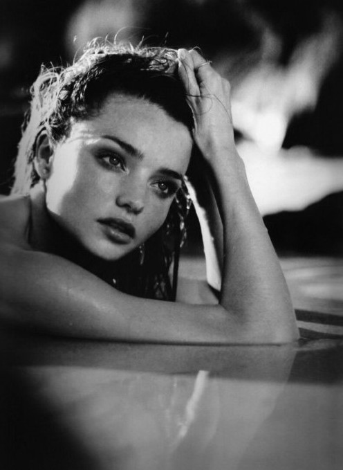 Miranda Kerr  nude photo