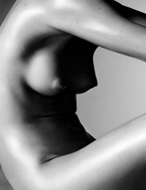 Miranda Kerr  nude photo