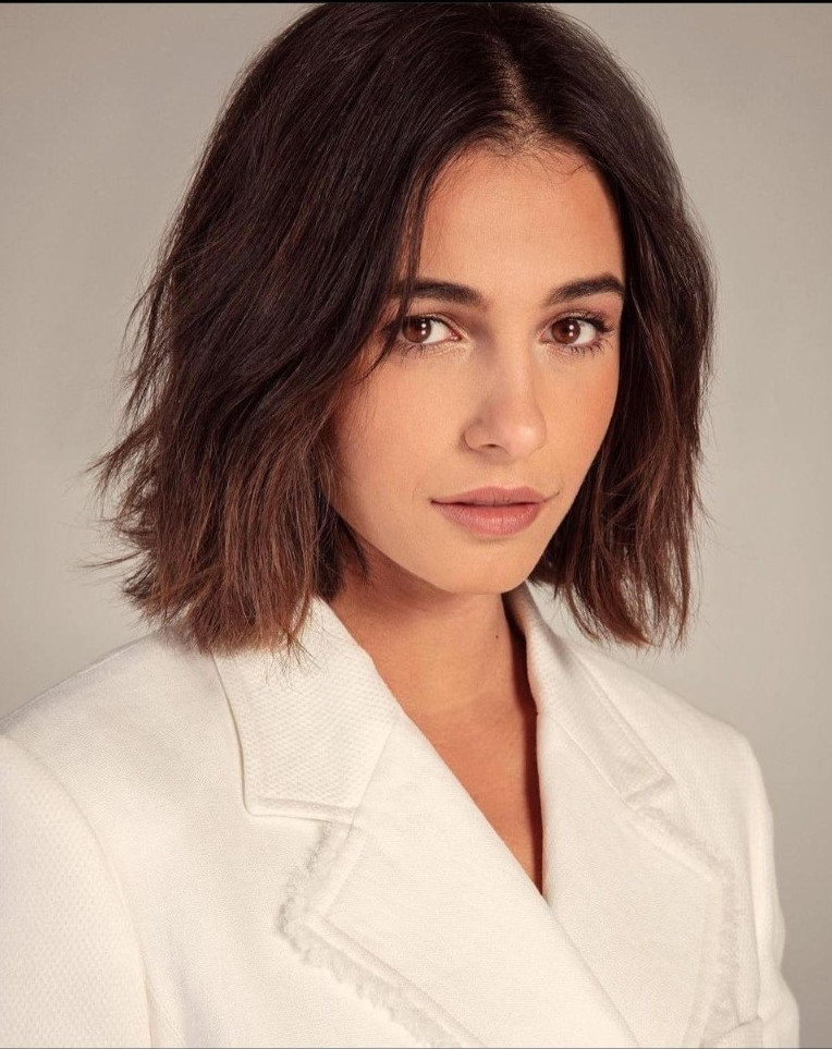 Naomi Scott  nude photo