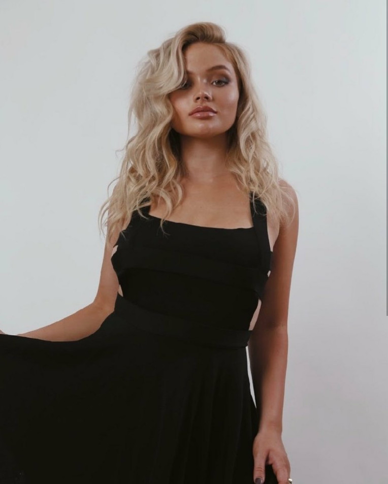 Natalie Alyn Lind Sexy Blonde  nude photo