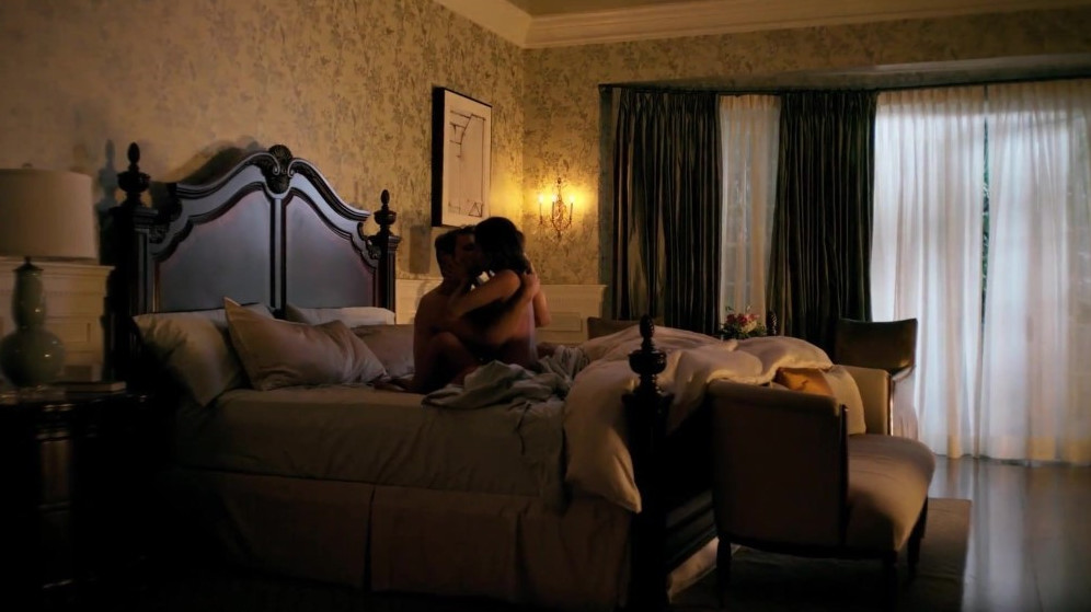 Nathalie Kelley Hot Sex Scene In Bed  nude photo