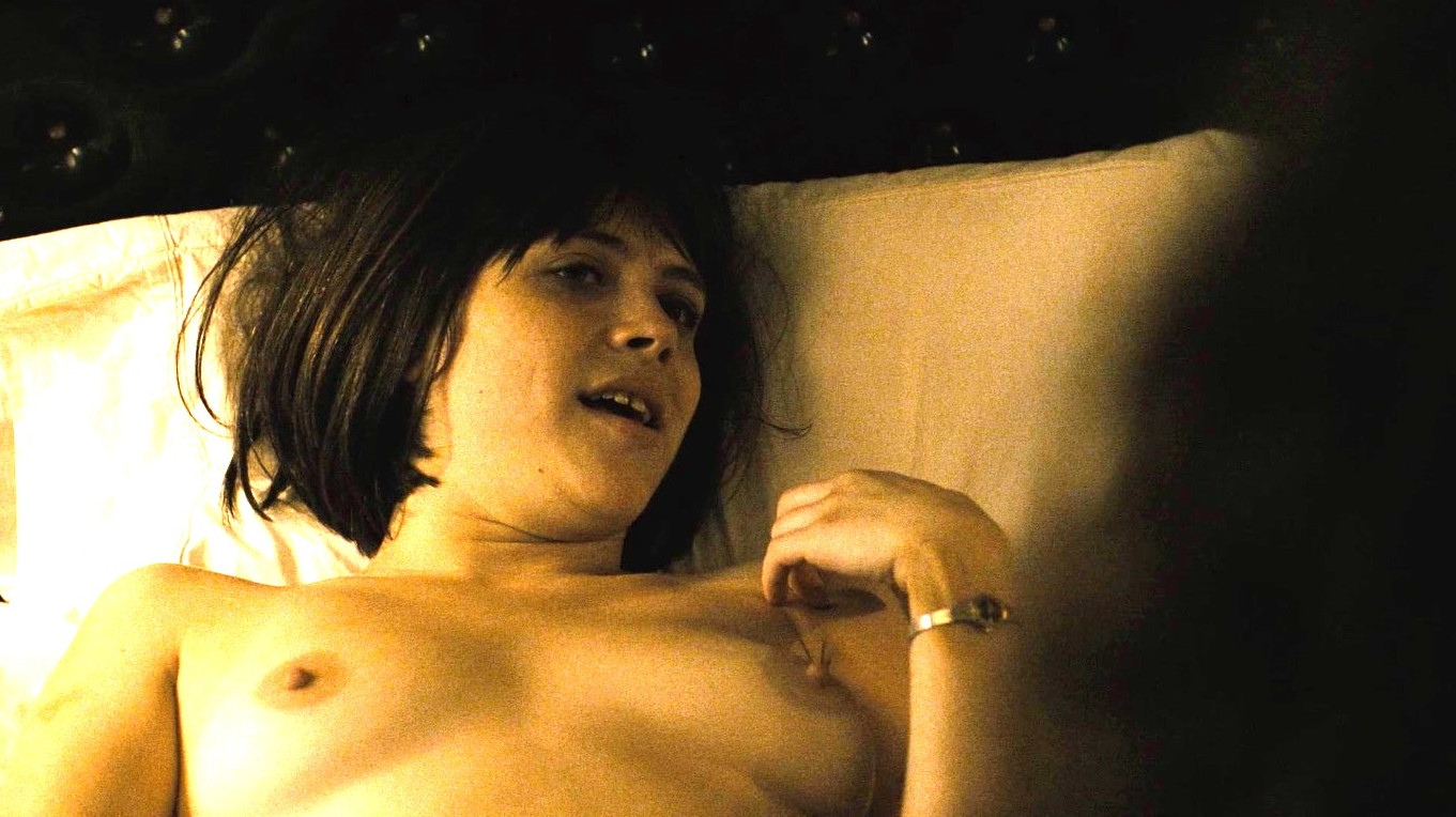 Olivia Luccardi  nude photo