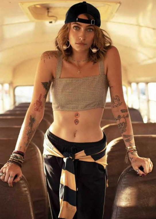 Paris Jackson  nude photo