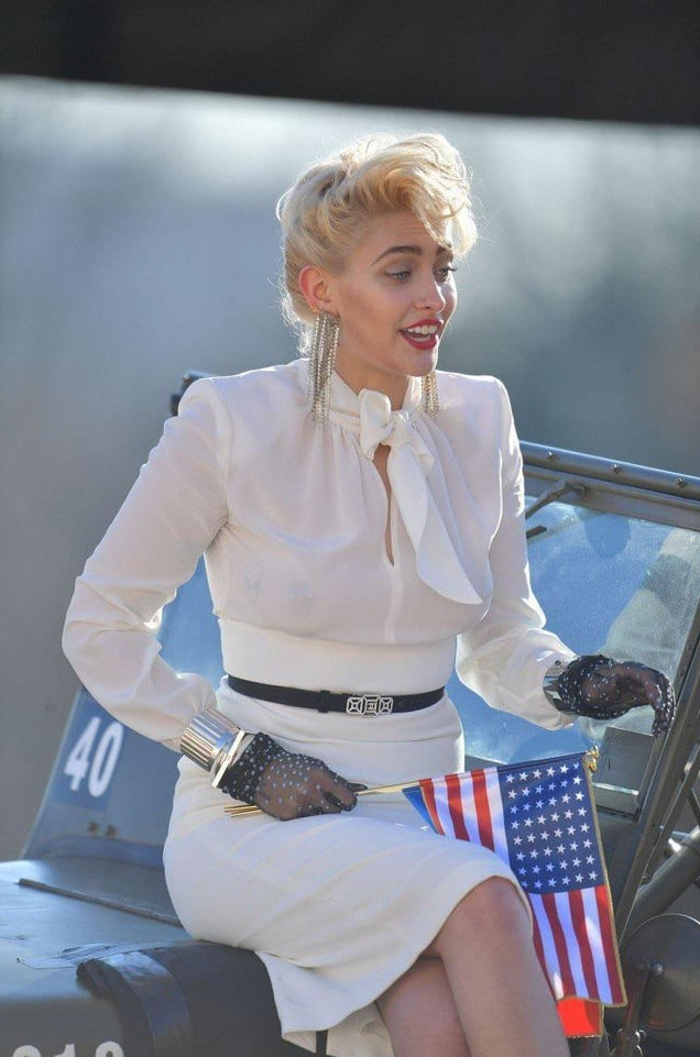 Paris Jackson Braless  nude photo