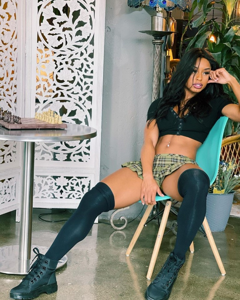 Qimmah Russo  nude photo