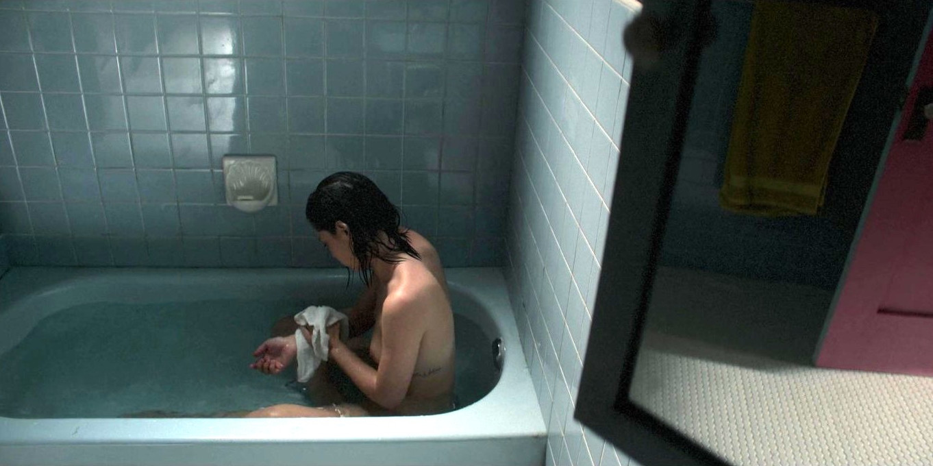 Rosa Salazar Nude Scene In Bathtub  nude photo