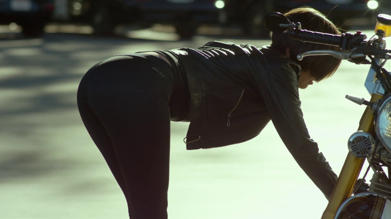 Rosa Salazar Stunning Perfect Ass Bent Over  nude photo