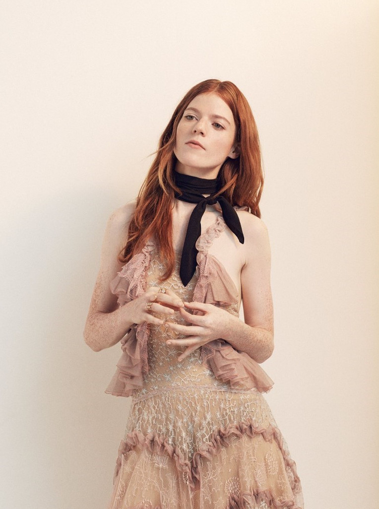 Rose Leslie  nude photo