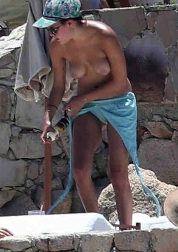 Rumer Willis Nude Topless Hot Boobs Leaks  nude photo