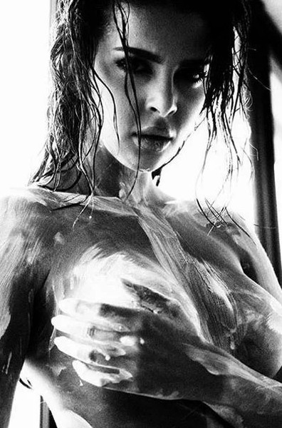 Sara Chafak  nude photo