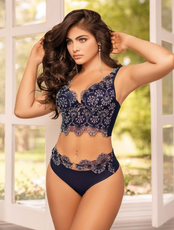 Sara Orrego  nude photo