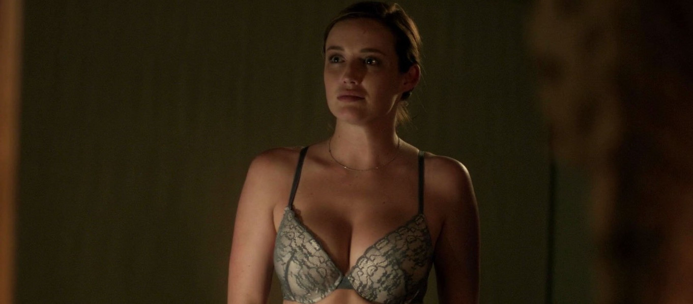 Sarah Dumont  nude photo