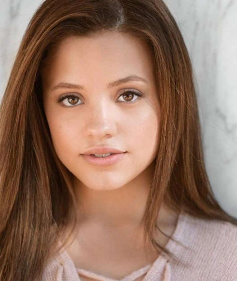 Sarah Jeffery  nude photo