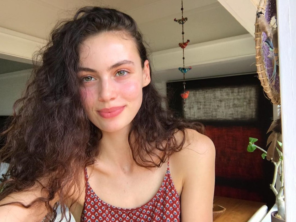 Sera Mann  nude photo