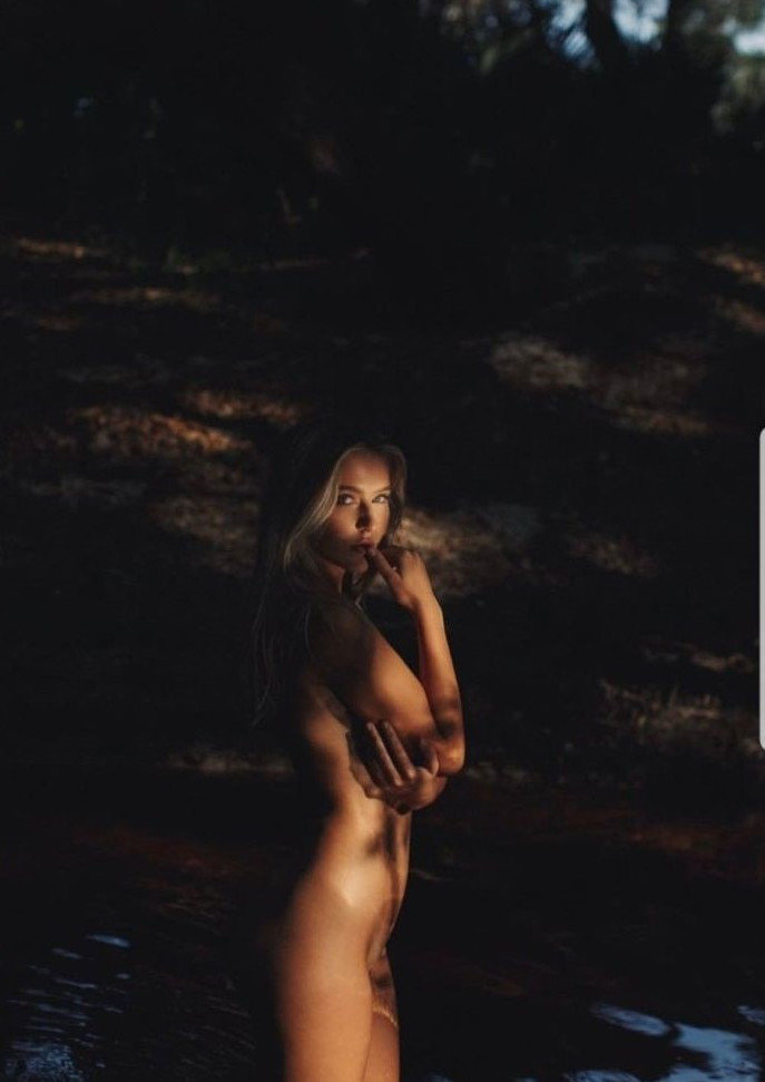 Skyler Simpson  nude photo