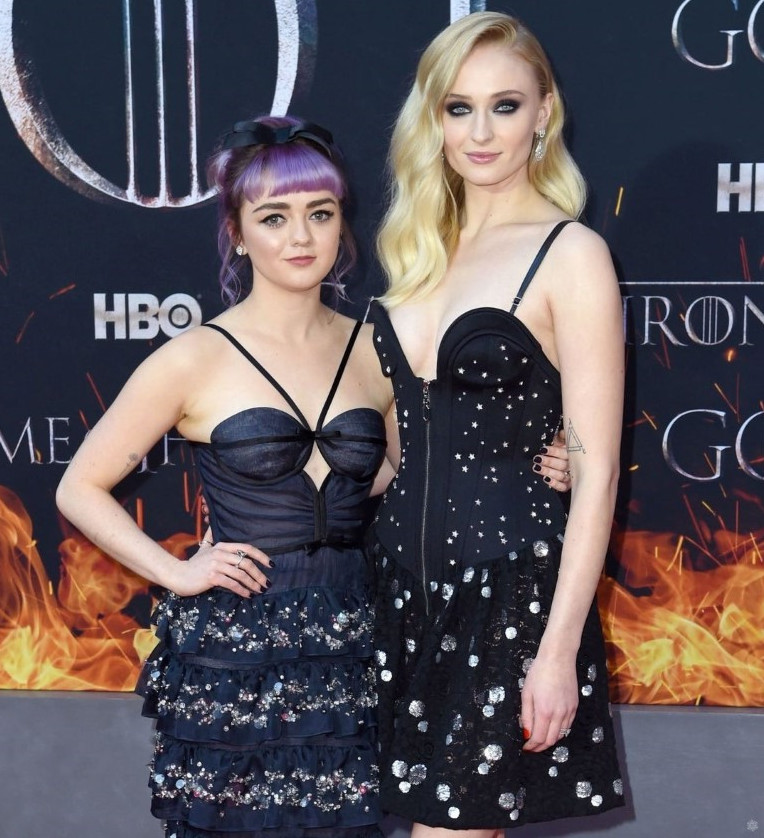 Sophie Turner  nude photo