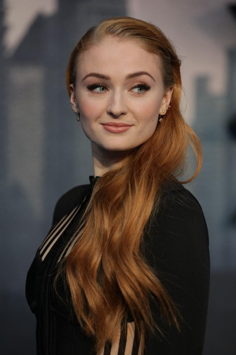 Sophie Turner  nude photo
