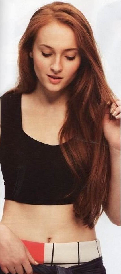 Sophie Turner  nude photo