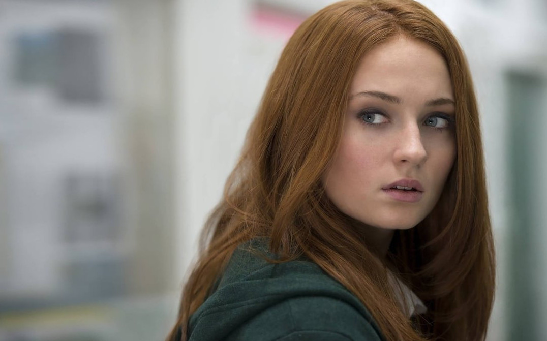 Sophie Turner  nude photo