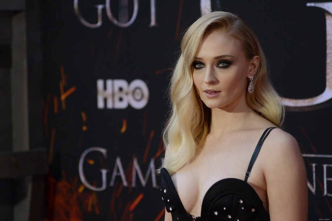 Sophie Turner  nude photo