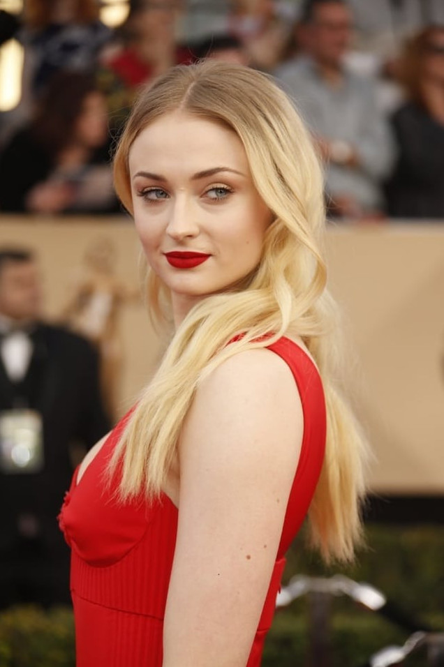 Sophie Turner  nude photo