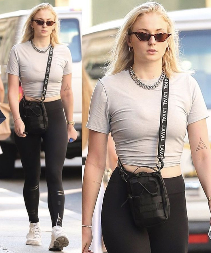 Sophie Turner  nude photo