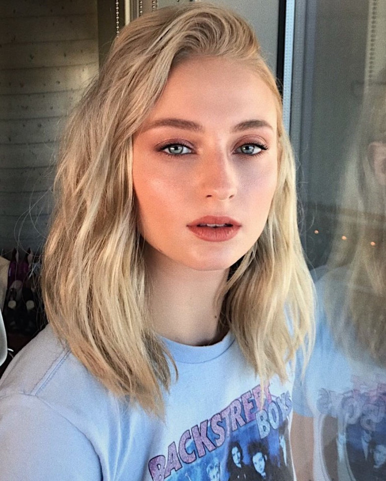 Sophie Turner  nude photo