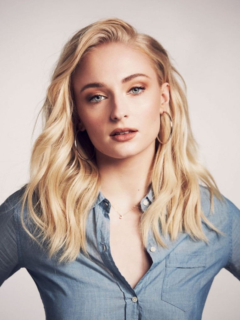 Sophie Turner  nude photo