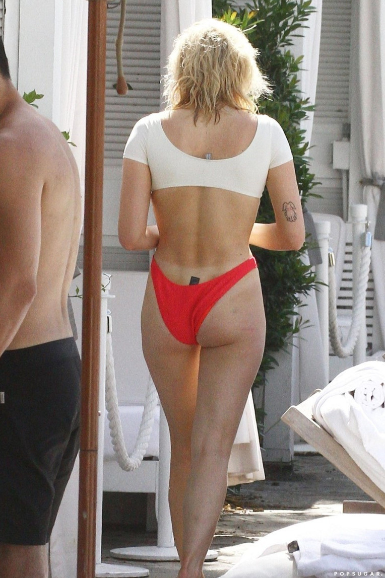 Sophie Turner Ass In Bikini  nude photo