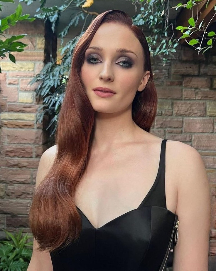 Sophie Turner Beautiful Actress  nude photo