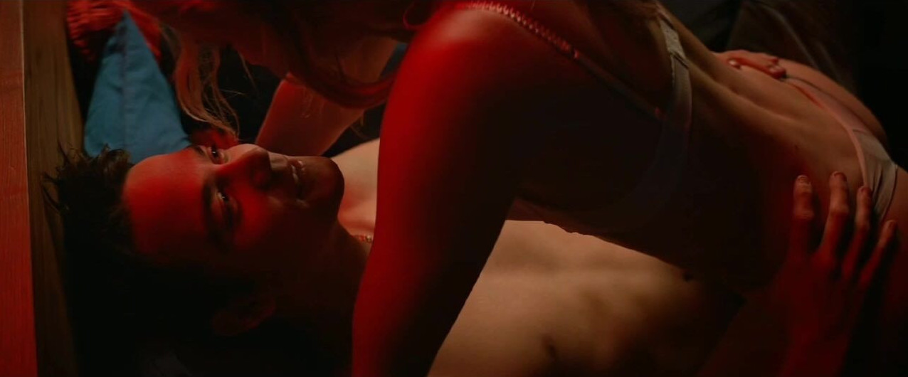 Sophie Turner Hot Naked Scene In Movie  nude photo
