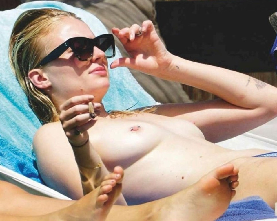 Sophie Turner Leaked Nude Topless On Vacation  nude photo