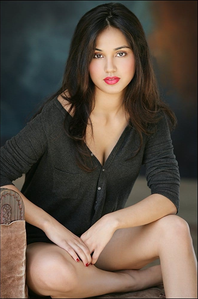 Summer Bishil  nude photo