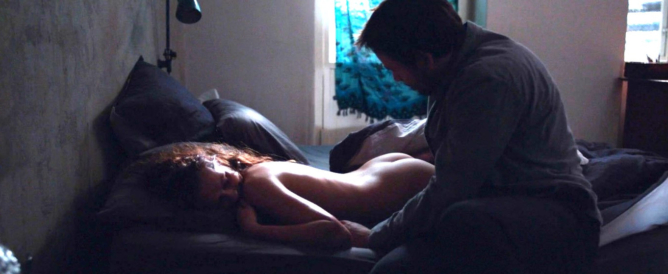 Teresa Palmer Nude Butt On Bed  nude photo