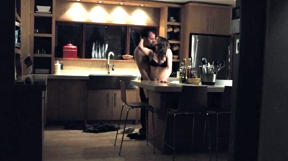 Vera Farmiga  nude photo