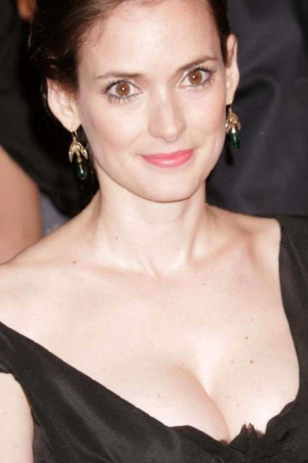 Winona Ryder  nude photo