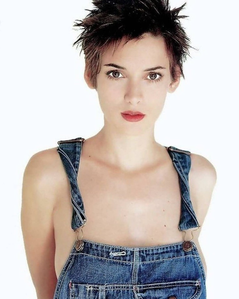 Winona Ryder  nude photo