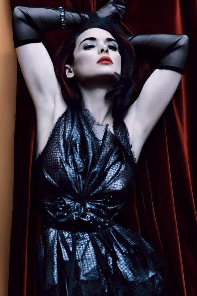 Winona Ryder  nude photo