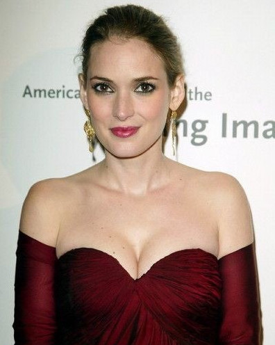 Winona Ryder Fantastic Tits Cleavage  nude photo
