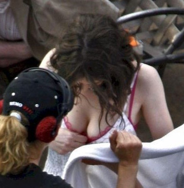 Winona Ryder Tits  nude photo